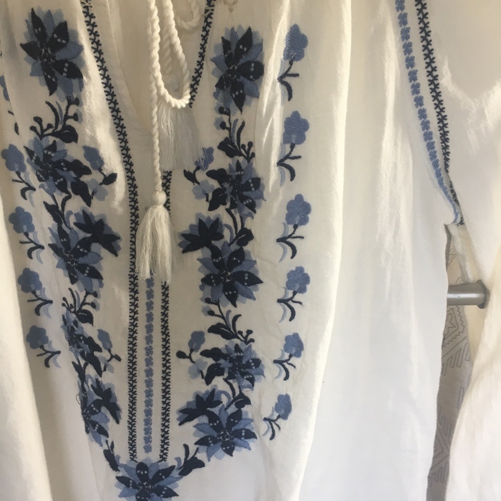 Abercrombie and Fitch Top Size M - Picture 3 of 3